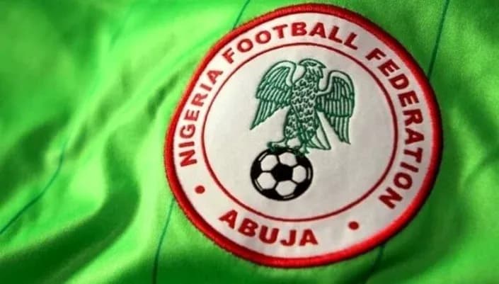 Logo de la Federación de Fútbol de Nigeria