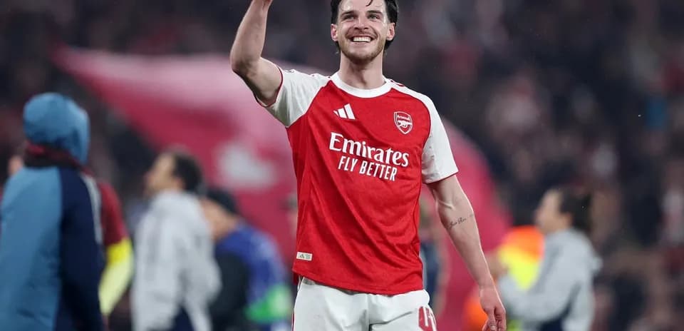 Jugador de Arsenal celebrando tras el partido
