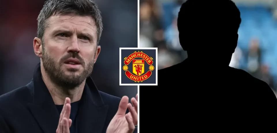 Michael Carrick gesturing with Manchester United logo