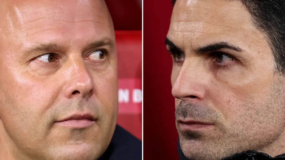 Entrenadores en primer plano durante el partido