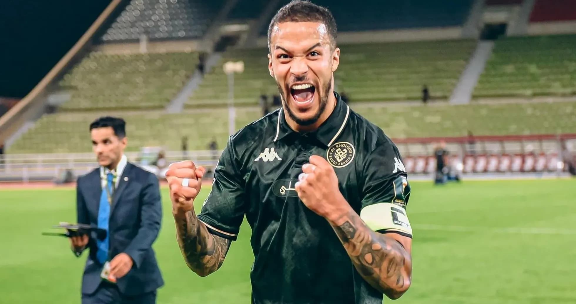 Jugador de Al Kholood celebrando una victoria