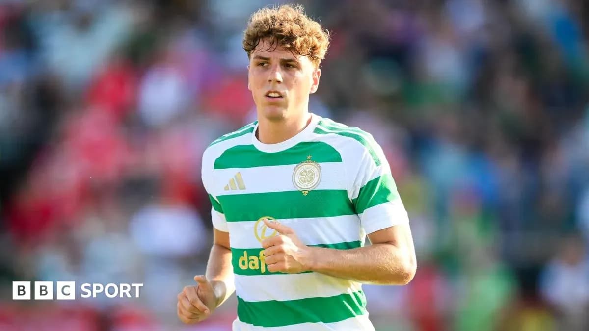 Jugador de Celtic en el campo durante un partido