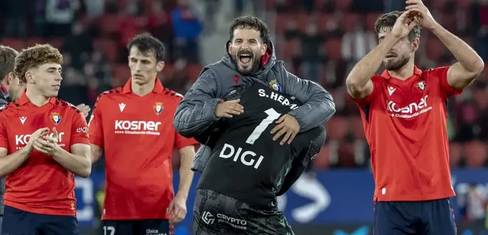 Jugadores de Osasuna celebrando después del partido