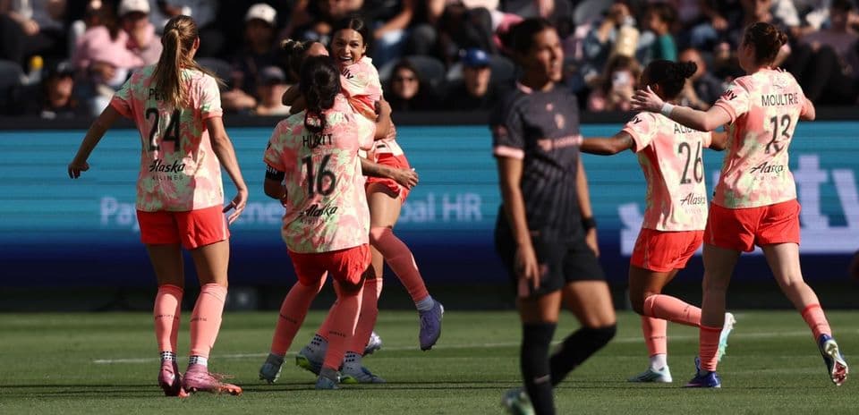 Jugadoras del Portland Thorns celebrando un gol