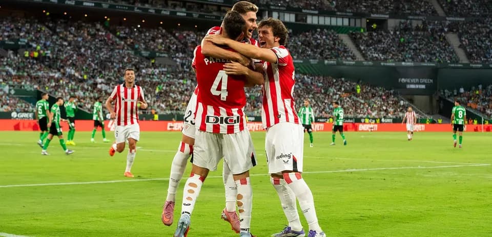 Jugadores del Athletic Club celebrando un gol