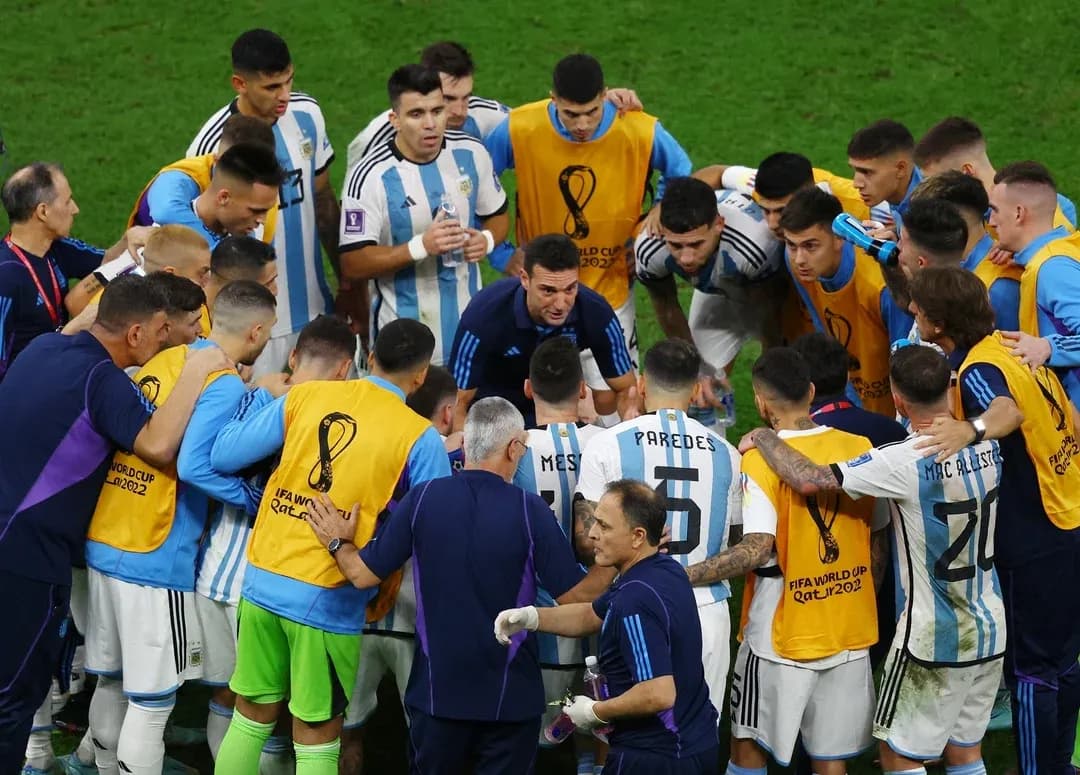 Jugadores de Argentina en un tiempo muerto estratégico