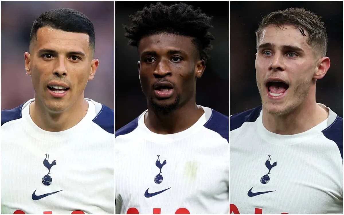 Tres jugadores de Tottenham en acción durante un partido