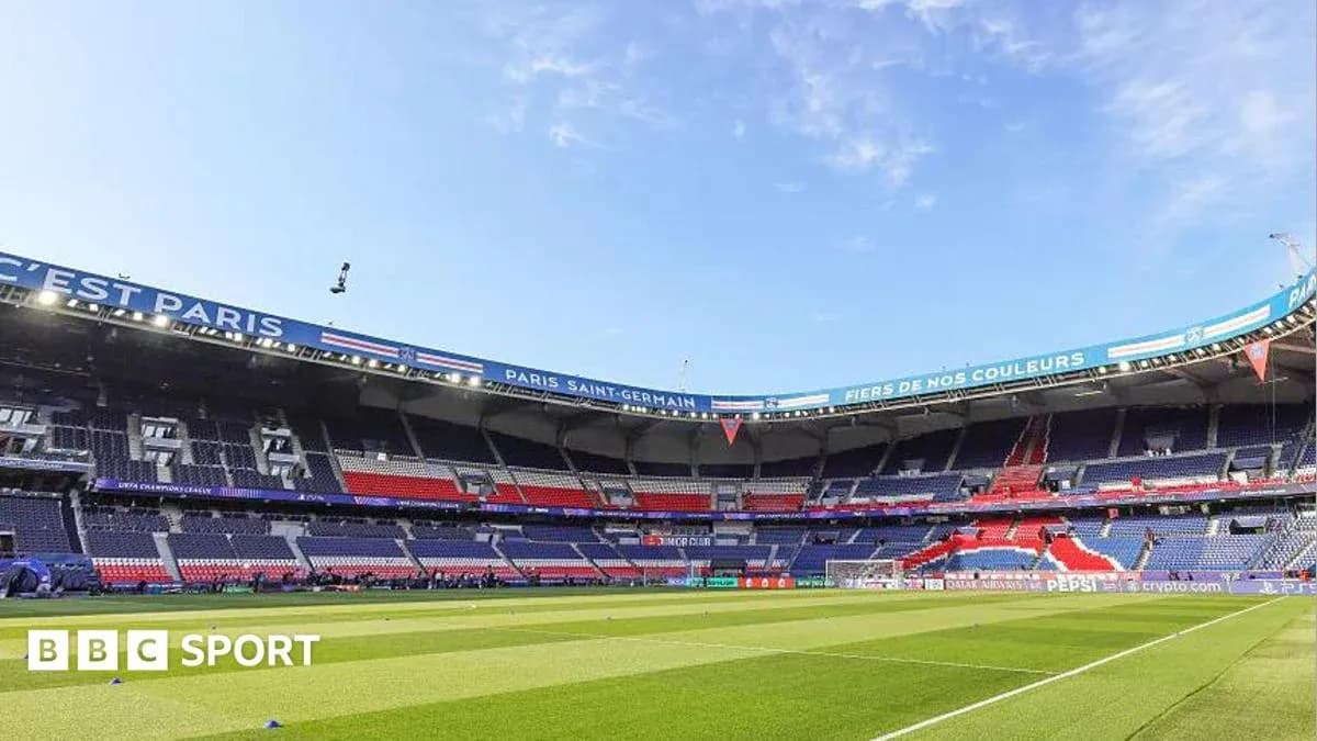 Estadio Parc des Princes vacío antes del partido