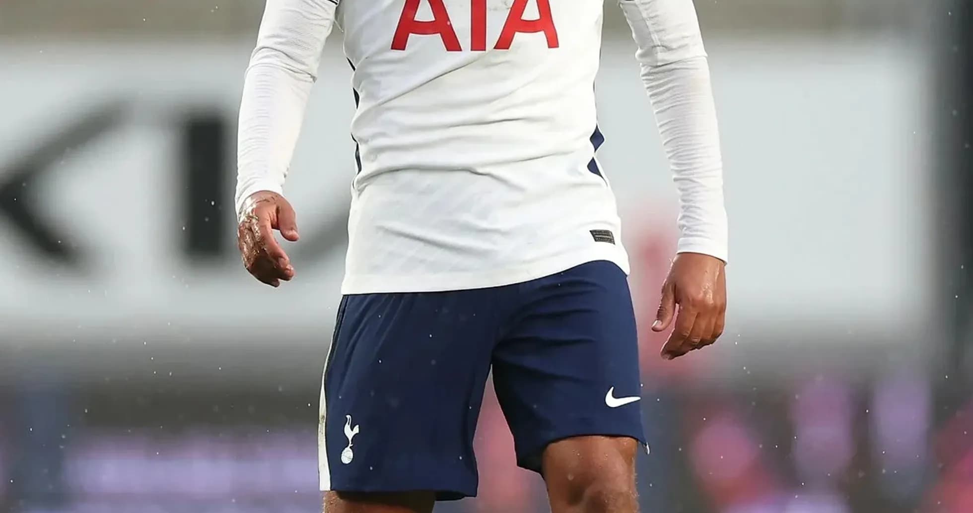 Jugador de Tottenham en acción durante el partido