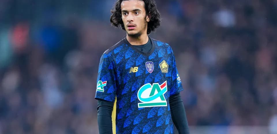 Jugador de Lille en acción durante un partido