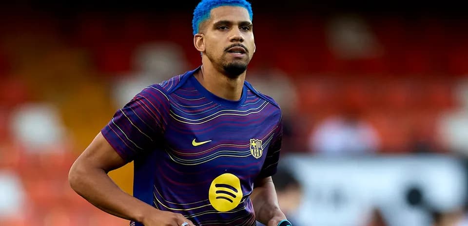 Jugador de Barcelona calentando antes del partido