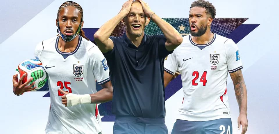Jugadores de Inglaterra y entrenador durante partido