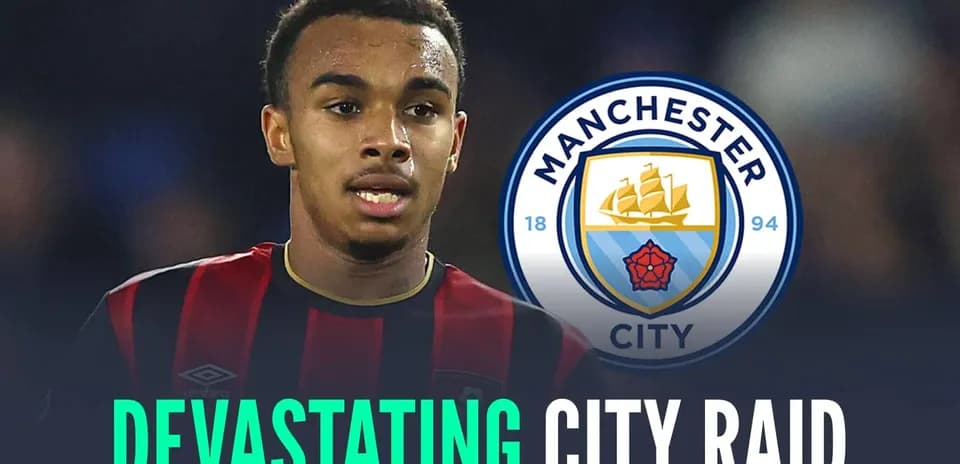 Jugador de Bournemouth con logo de Manchester City