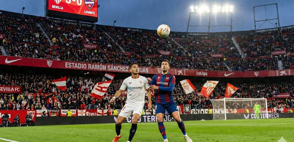 Levante logra una impresionante victoria de 3-0 sobre Sevilla.jpeg