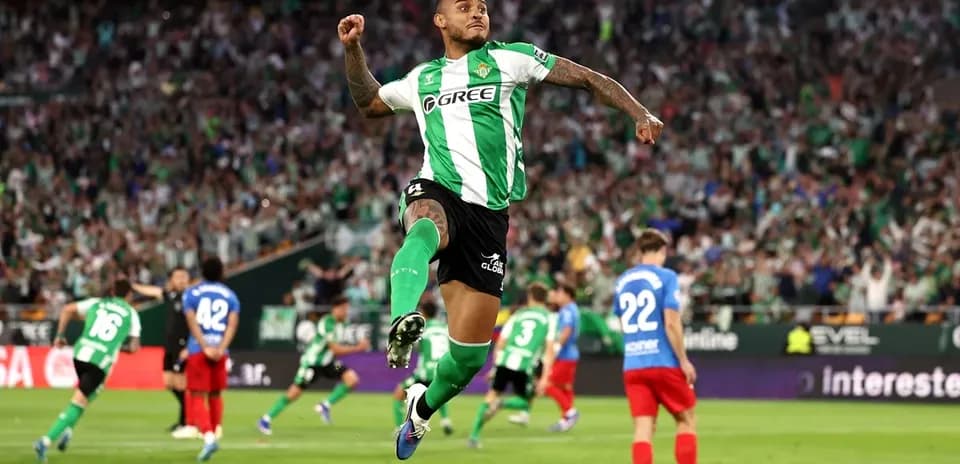 Jugador de Real Betis celebrando un gol