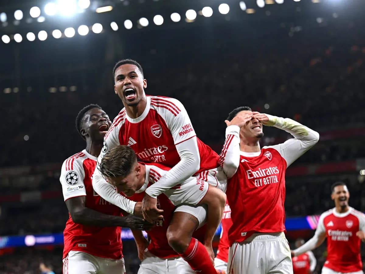 Jugadores del Arsenal celebrando un gol