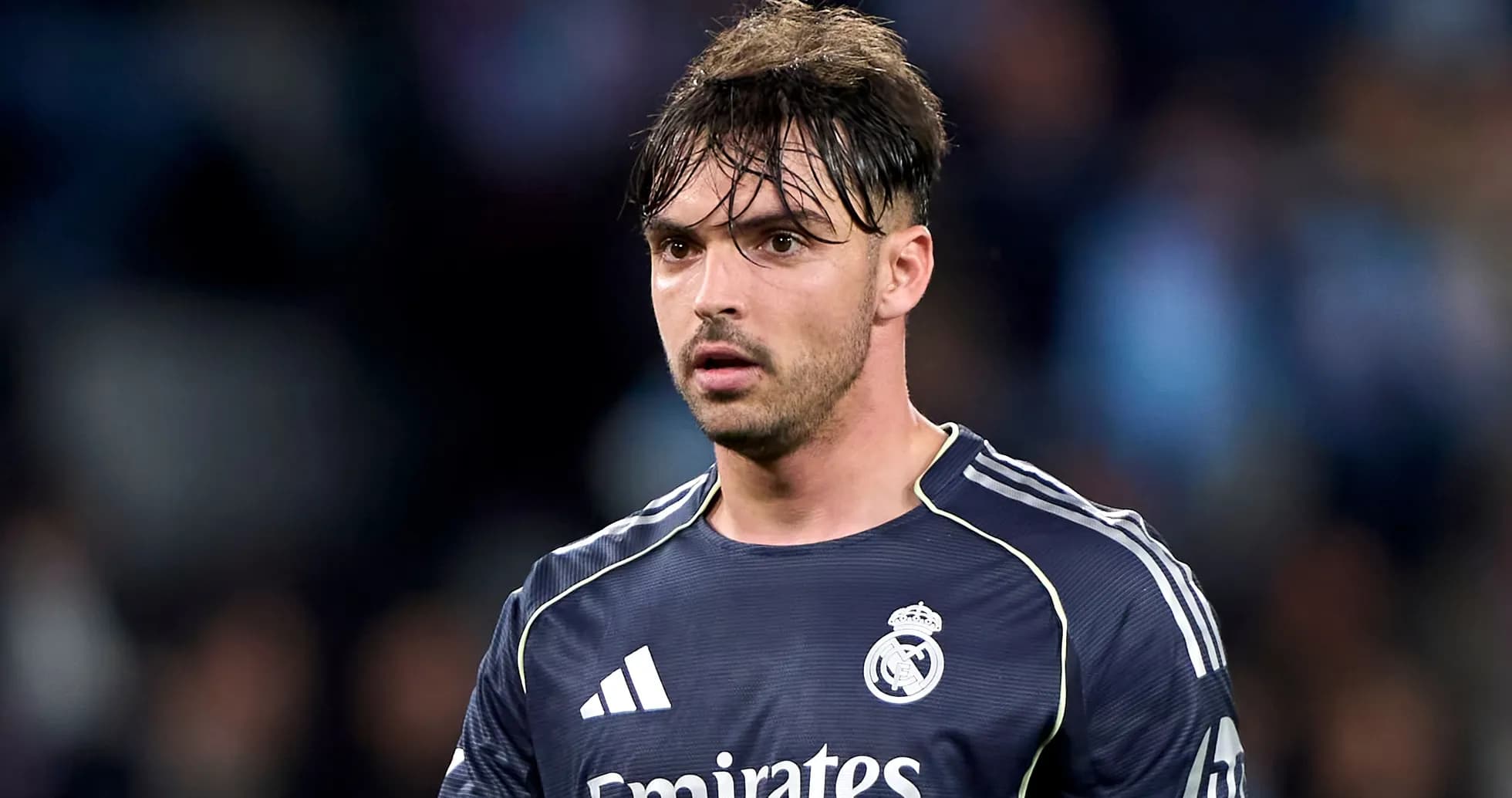 Jugador de Real Madrid en uniforme de portero