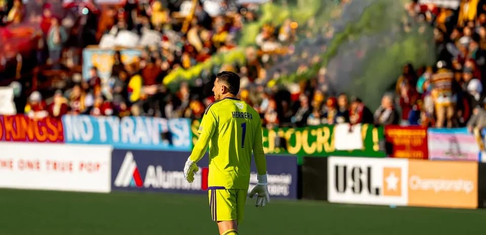 Portero Herrera durante el partido en Detroit