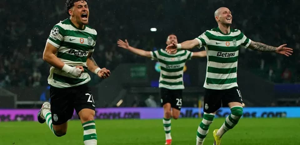 Jugadores de Sporting CP celebrando un gol