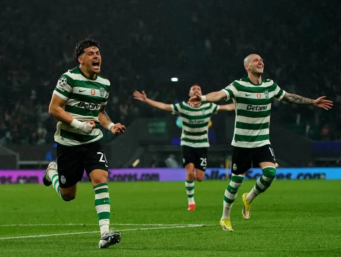 Jugadores de Sporting CP celebrando un gol