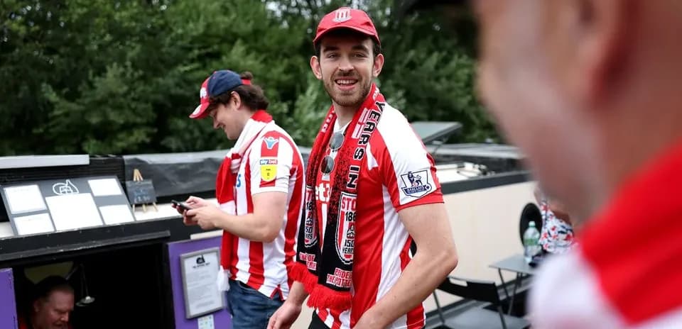 Aficionados de Stoke City en evento previo al partido