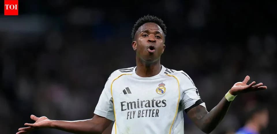Jugador de Real Madrid gesticulando durante el partido