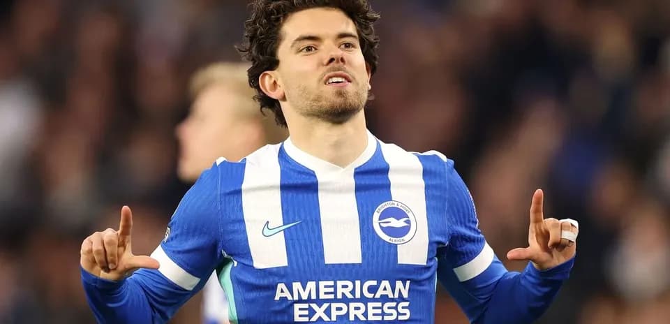 Jugador de Brighton celebrando un gol en el partido