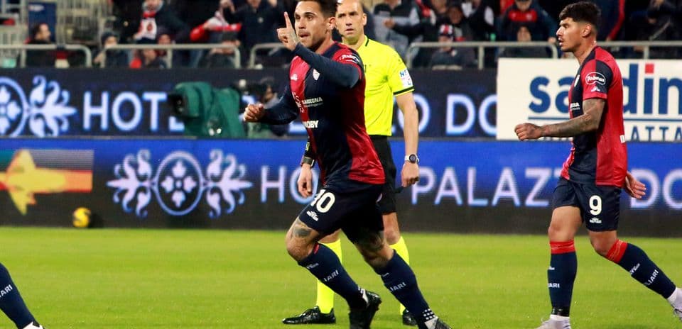 Football illustration used for match coverage - 35xteq5x.jpg