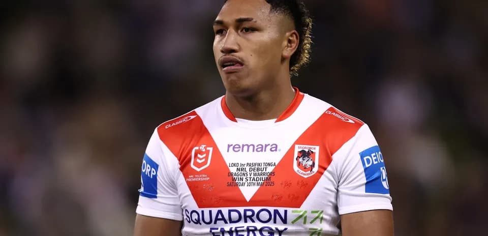 Jugador de rugby con camiseta de St George Illawarra
