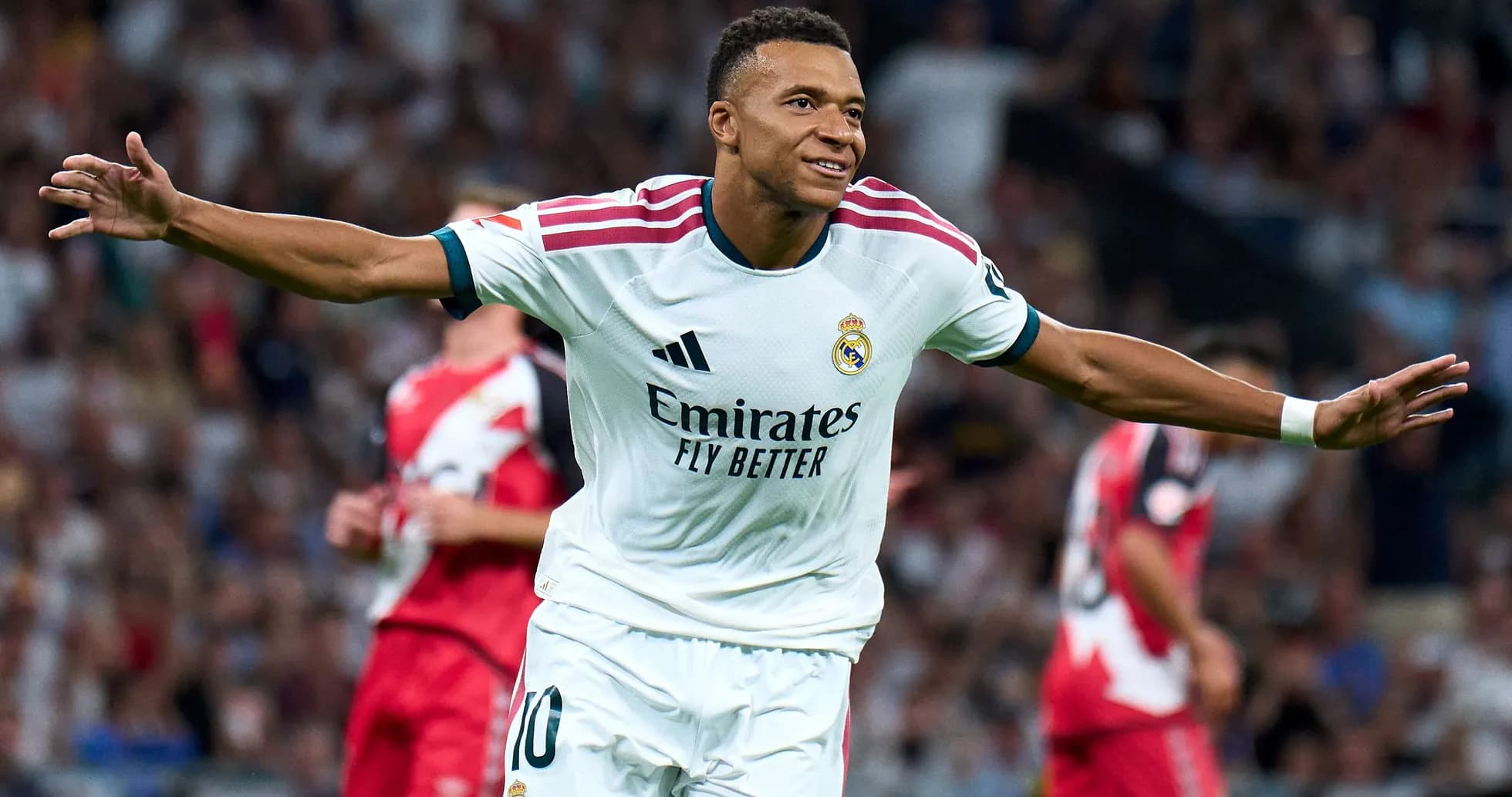 Jugador de Real Madrid celebrando un gol en partido