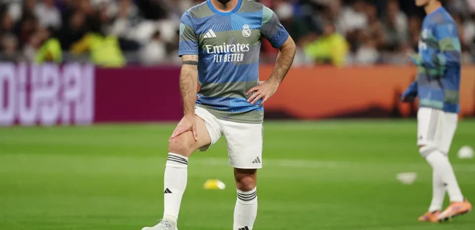 Jugador de Real Madrid preparándose para el entrenamiento