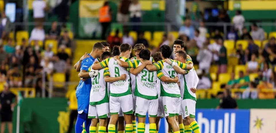 Jugadores del Tampa Bay Rowdies en reunión
