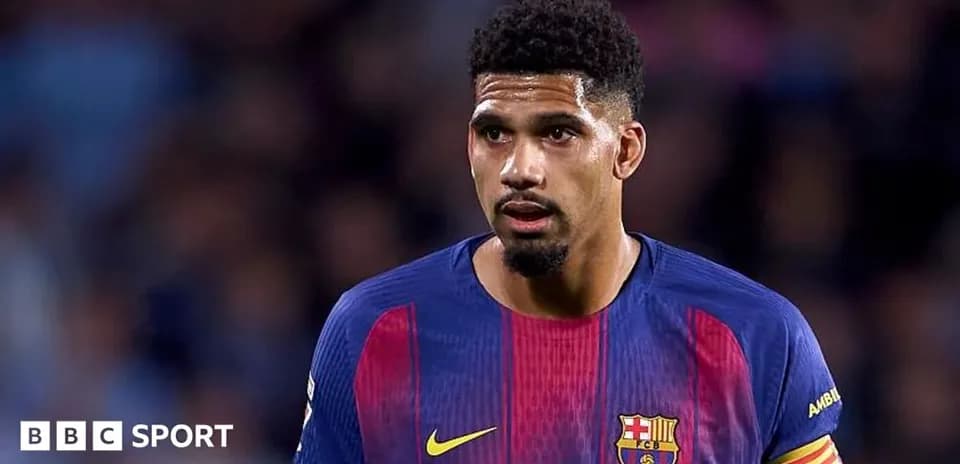 Jugador de Barcelona en acción durante un partido