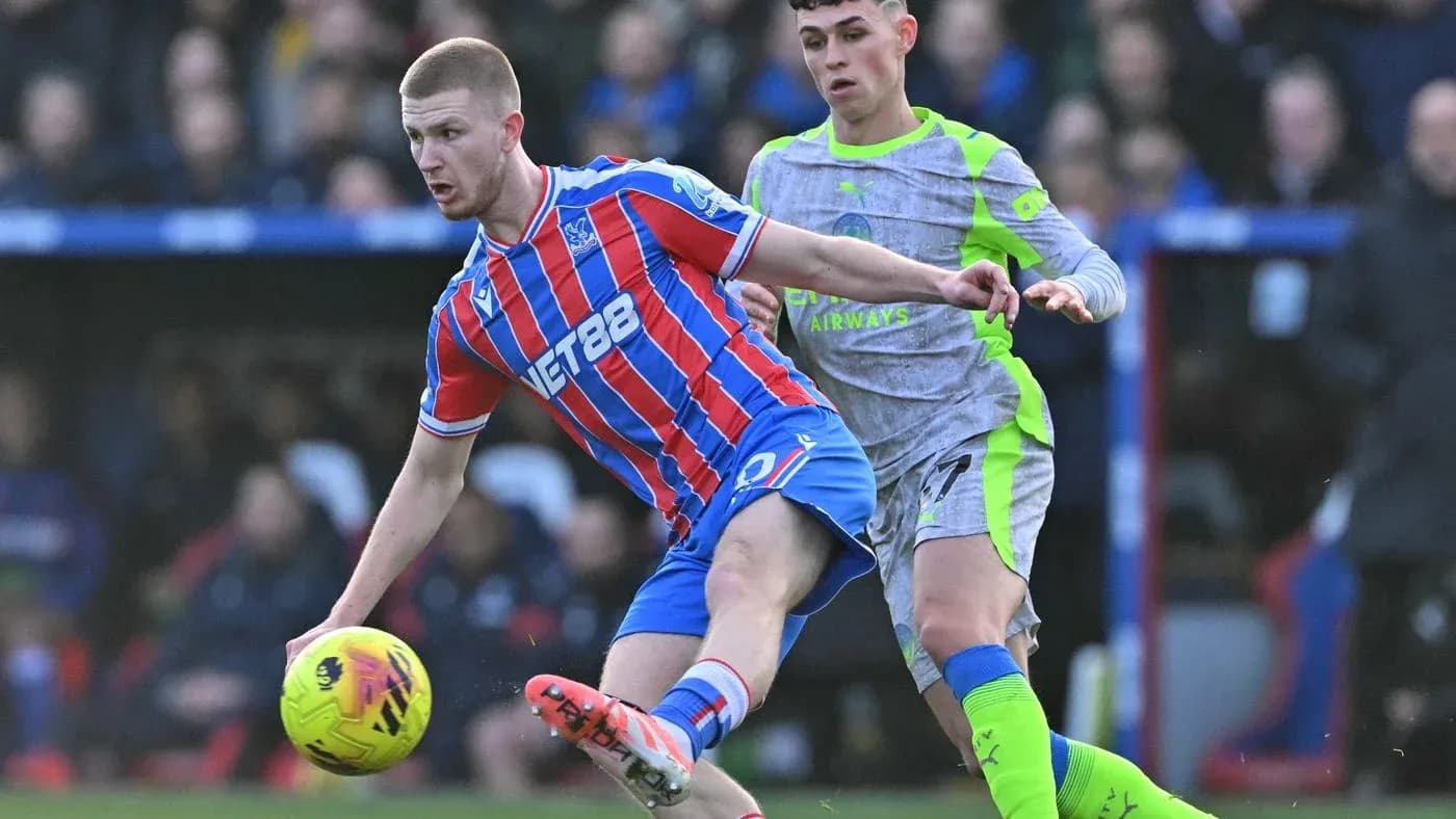 Jugadores de Crystal Palace y Manchester City en acción