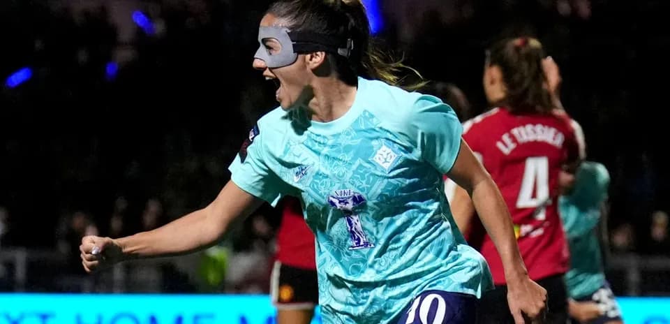 Jugadora celebrando un gol en el partido