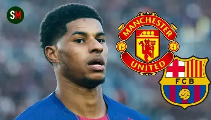 Jugador con logotipos de Manchester United y Barcelona