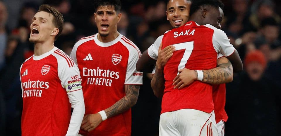 Arsenal logra victoria clave frente a Wolves en el Emirates Stadium.jpg