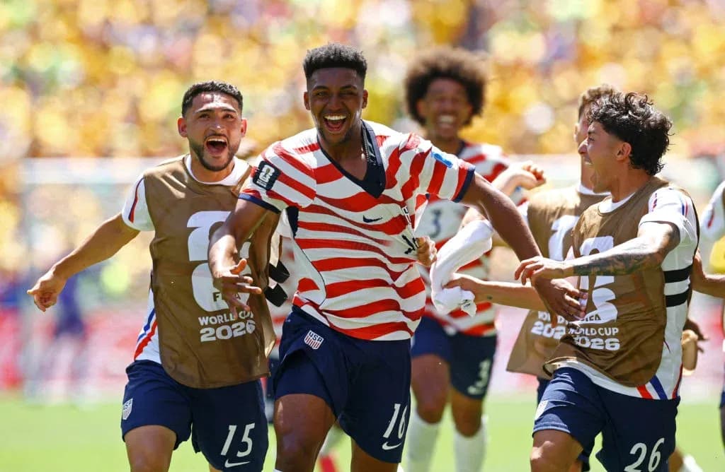 Jugadores de Estados Unidos celebrando un gol