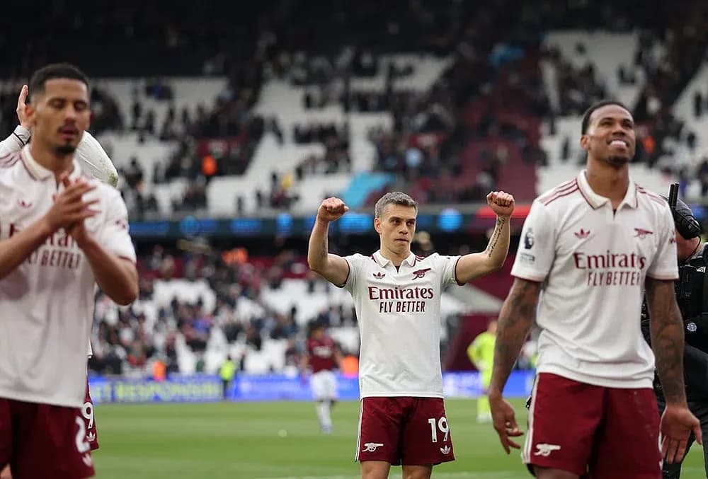 Jugadores del Arsenal celebrando después del partido
