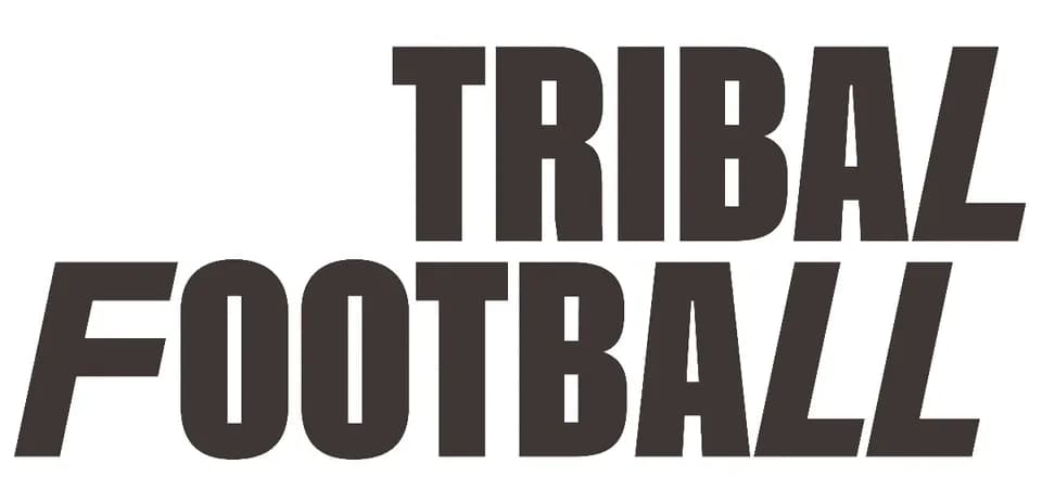 Logotipo de Tribal Football en letras grandes