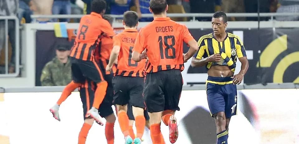 Jugadores de Shakhtar celebrando un gol