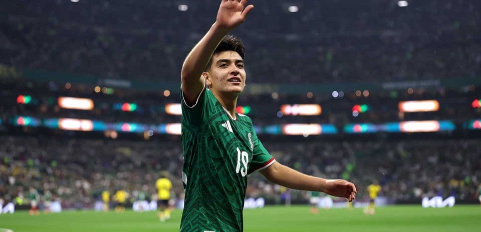 Liverpool busca fichar al talento mexicano Gilberto Mora de 17 años
