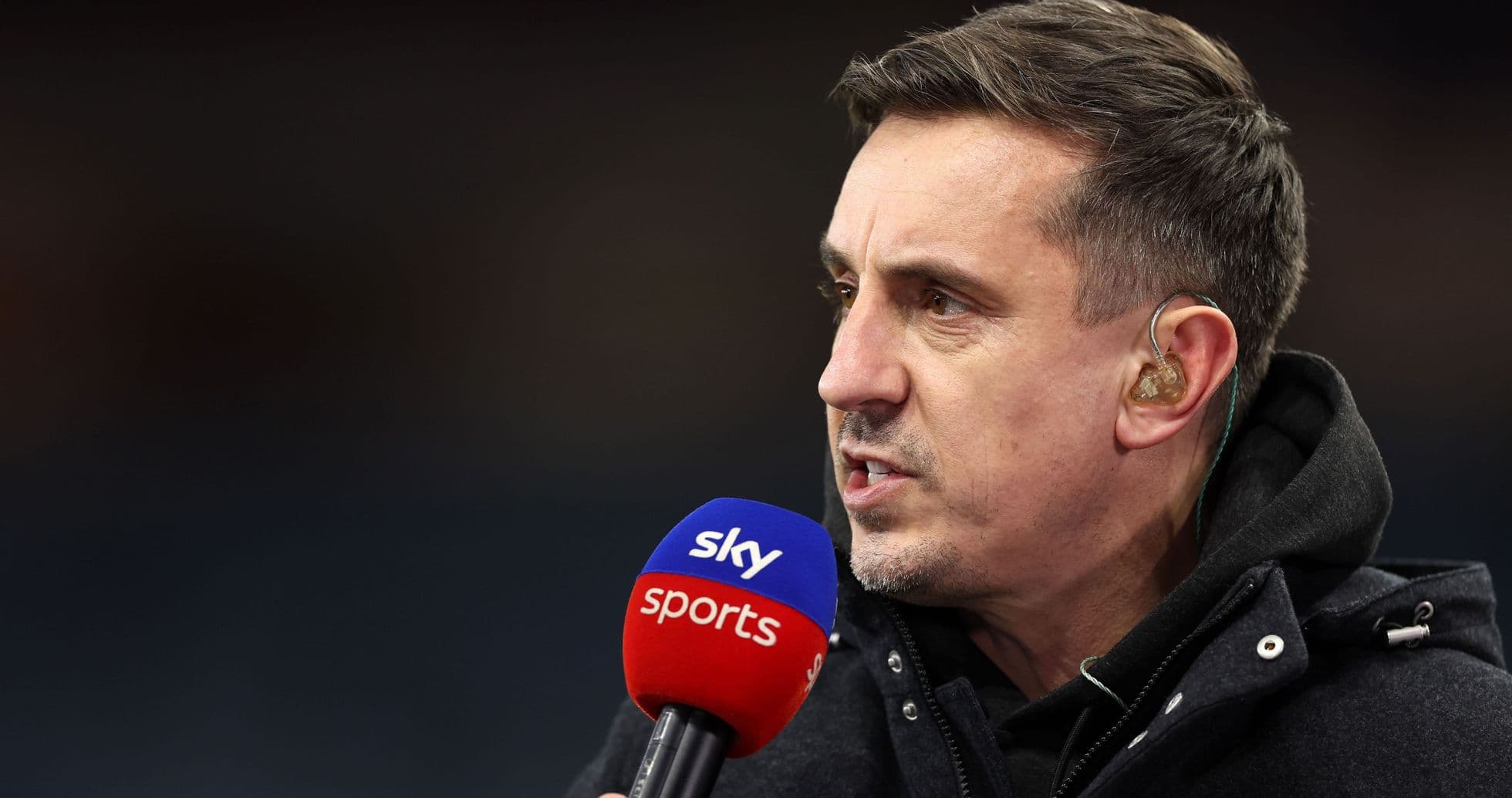 Gary Neville confía en que Arsenal ganará otra vez la Premier League por su defensa superior