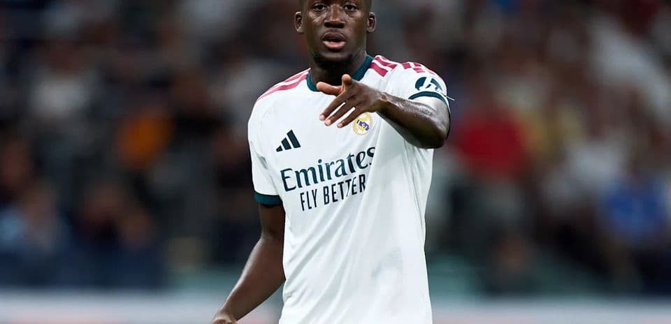 Alerta en el Real Madrid: Konaté abandona concentración de Francia por lesión
