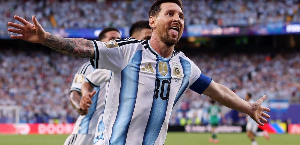 Calificaciones de Argentina vs Argelia: Messi Brilla con Noche Histórica en el Mundial