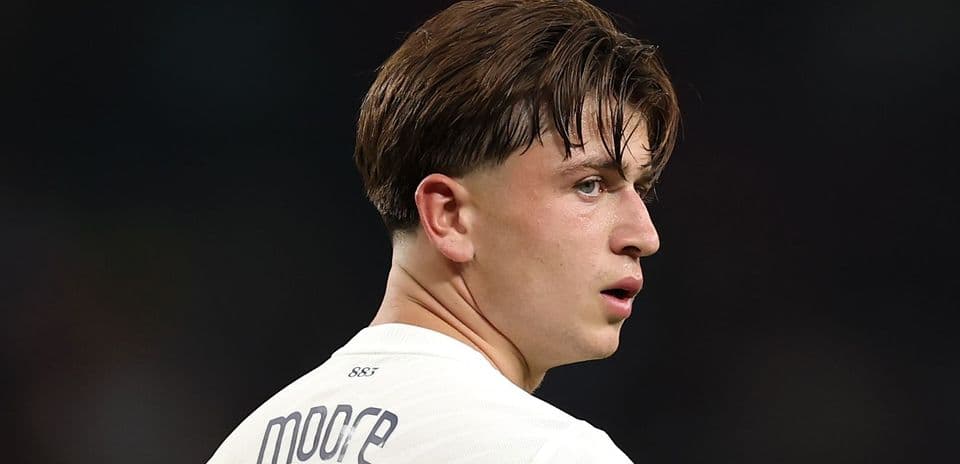 Mikey Moore se une al FC Köln cedido por Tottenham tras destacada etapa en Rangers