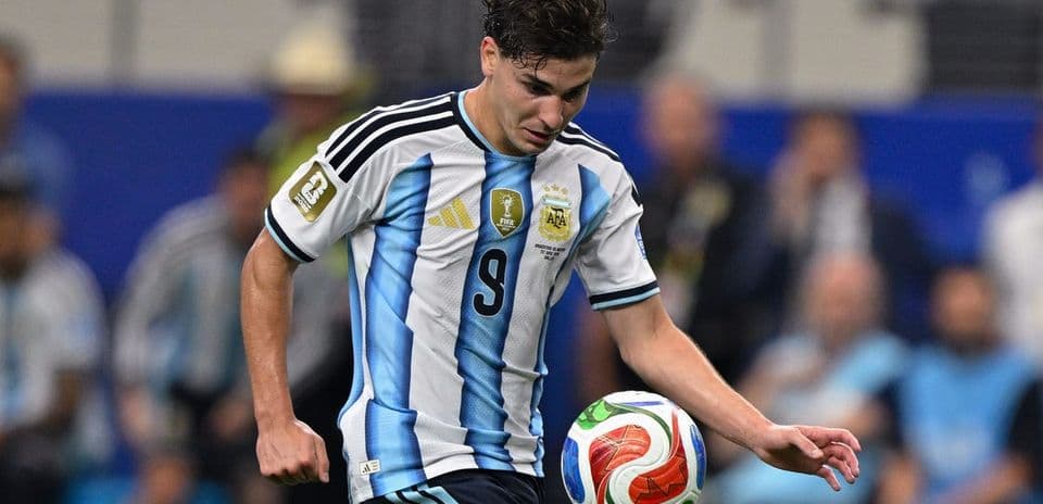 Anfitriones del Mundial 2030 jugarán las eliminatorias pese a su clasificación automática, dice jefe de APF