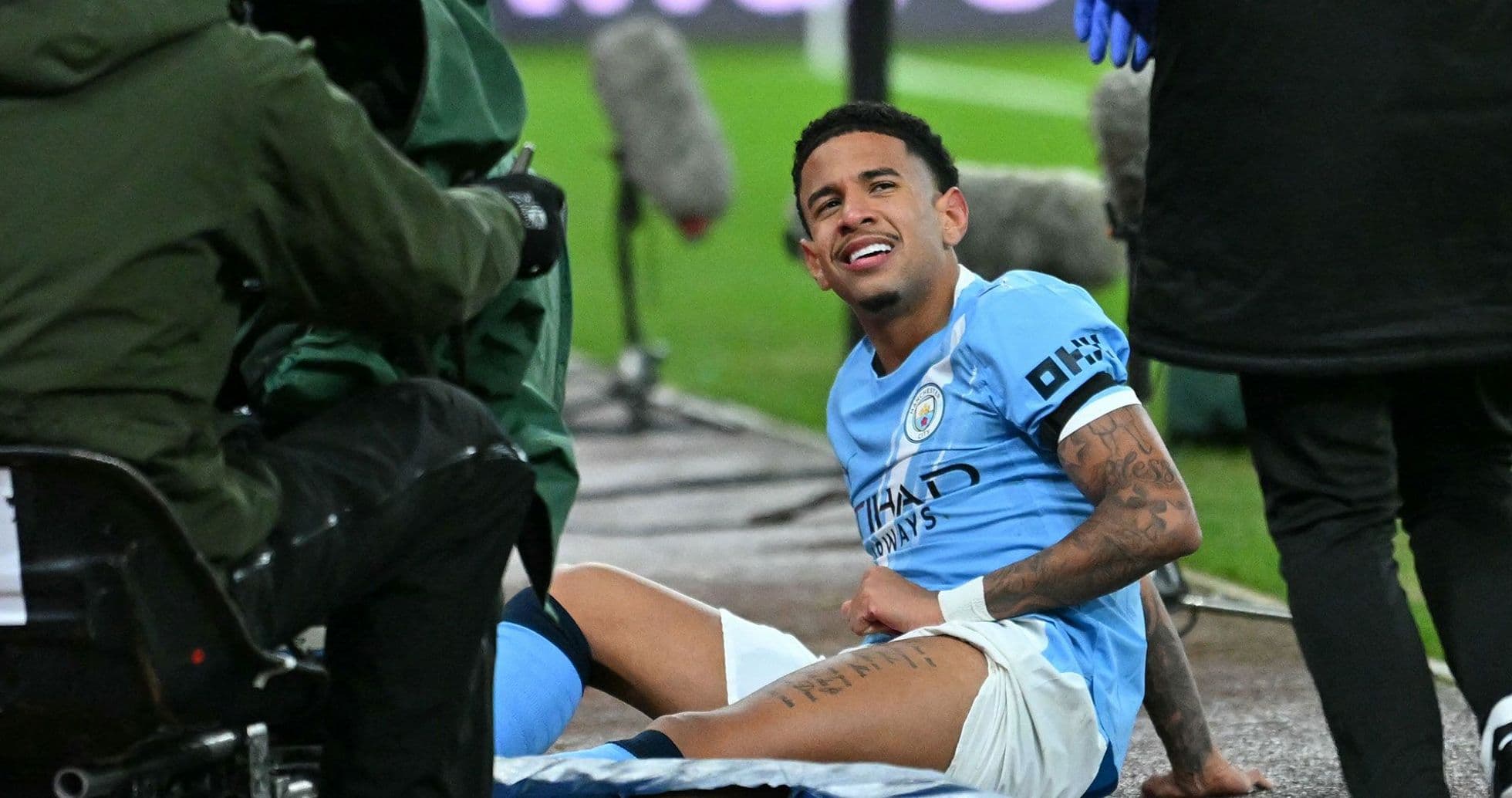 Manchester City busca a Pedro Neto para sustituir a Savinho, que apunta a Tottenham