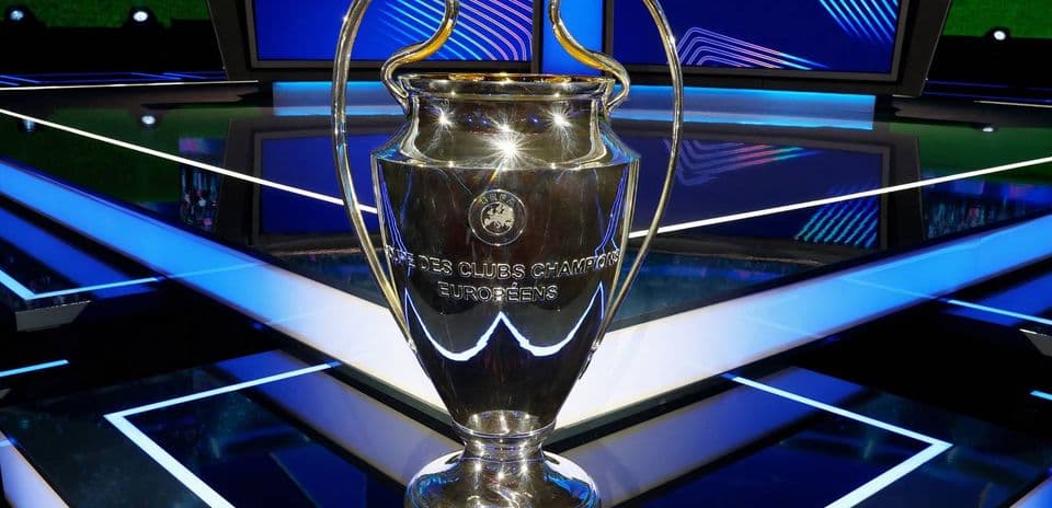 Predicción de la Fase de Grupos de la Champions League según un Superordenador