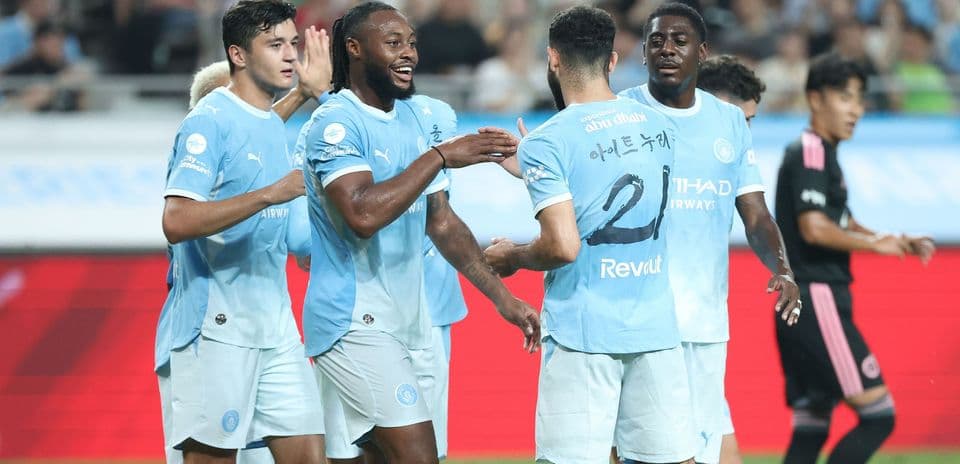 Manchester United sorprende con intento por Rayan Ait-Nouri de Manchester City en el último día de mercado